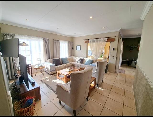 3 BEDROOM HOUSE FOR SALE IN EQUESTRIA